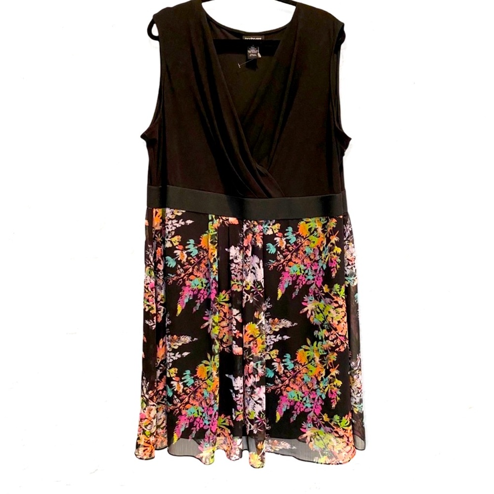 LANE BRYANT 26 Sleeveless Surplice Floral Dress